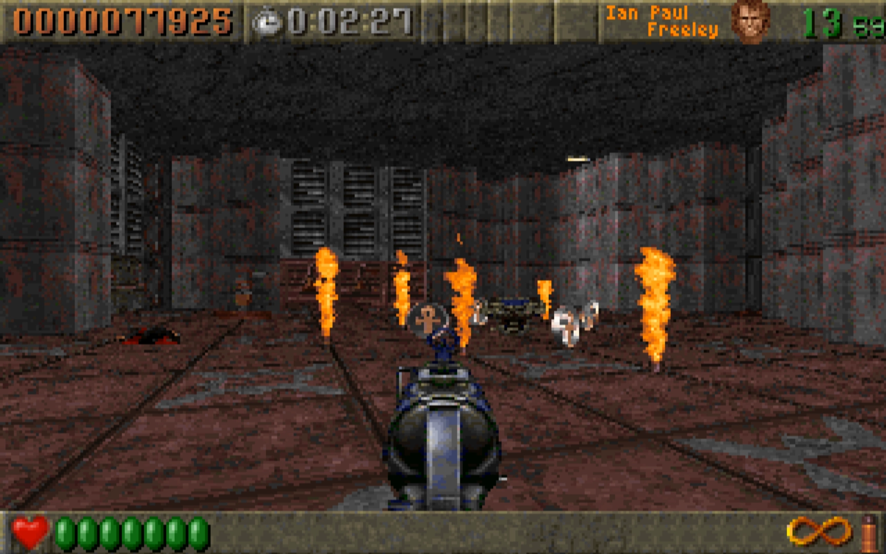 Los niveles están llenos de trampas que te exigirán moverte con velocidad y precisión.