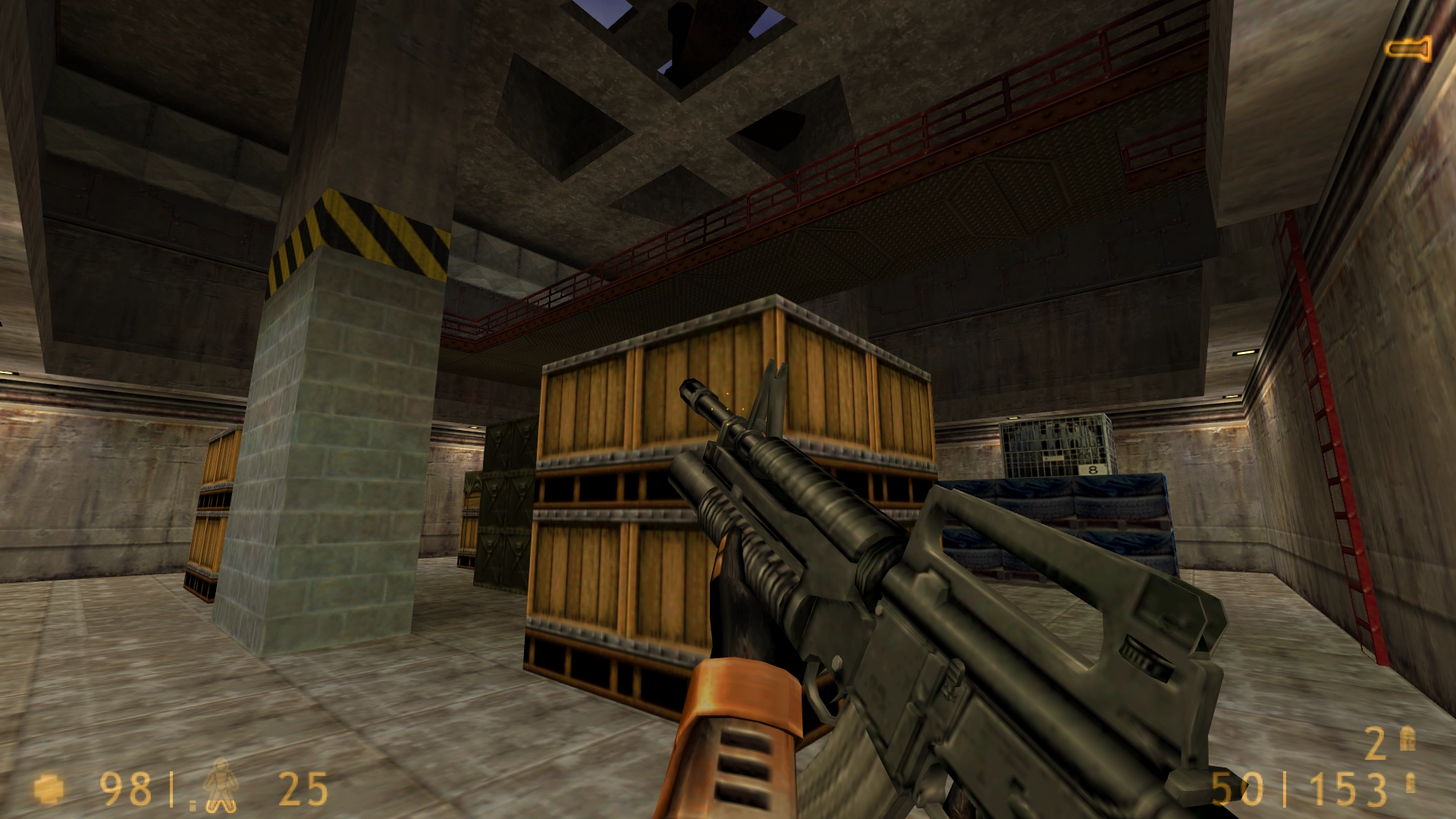 Un jugador de Half-Life que se precie de serlo notará zumbar su sentido arácnido al entrar en almacenes como este.